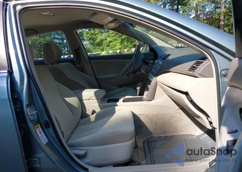 2008 Toyota Camry Le z USA, uszkodzony, nr VIN 4T1BE46K08U786392